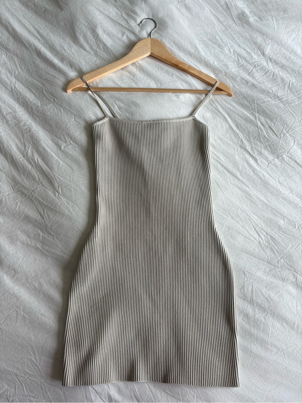Aritzia Babaton Ribbed Spaghetti-Strap Dress in Light Beige Size XS